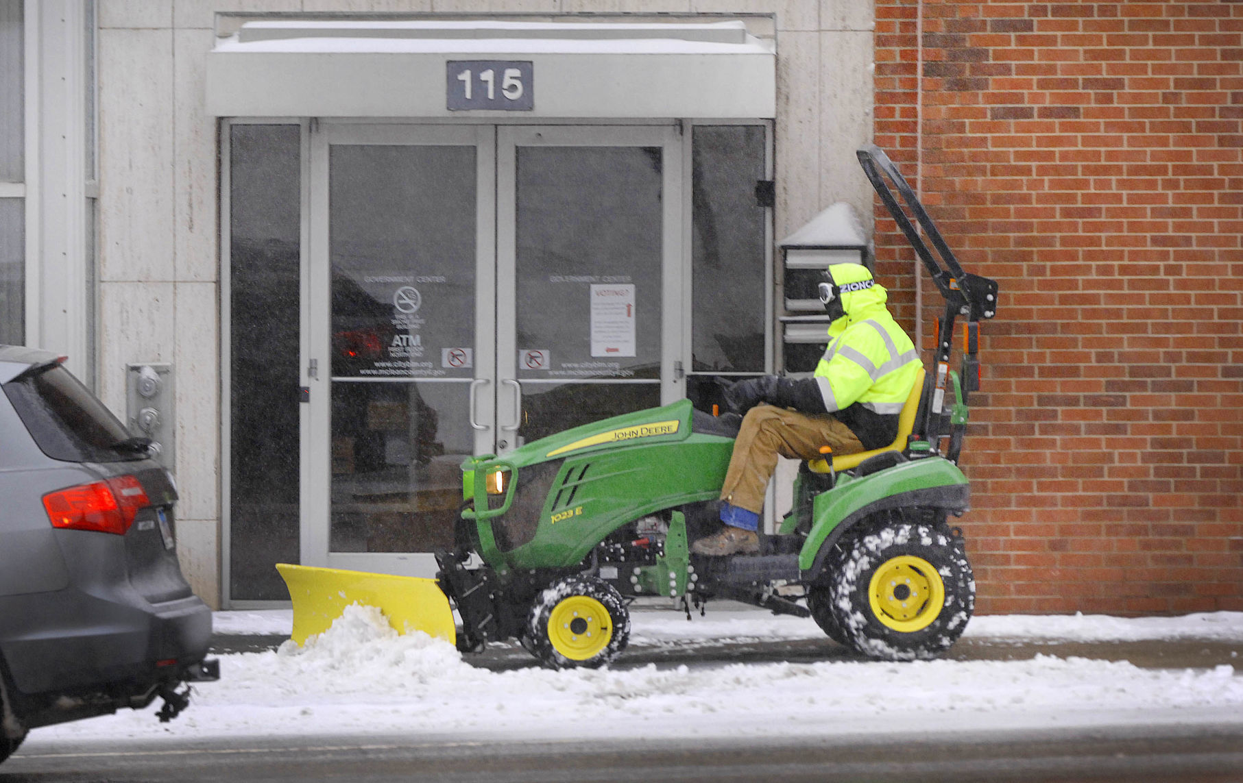 022720-blm-loc-1latesnow